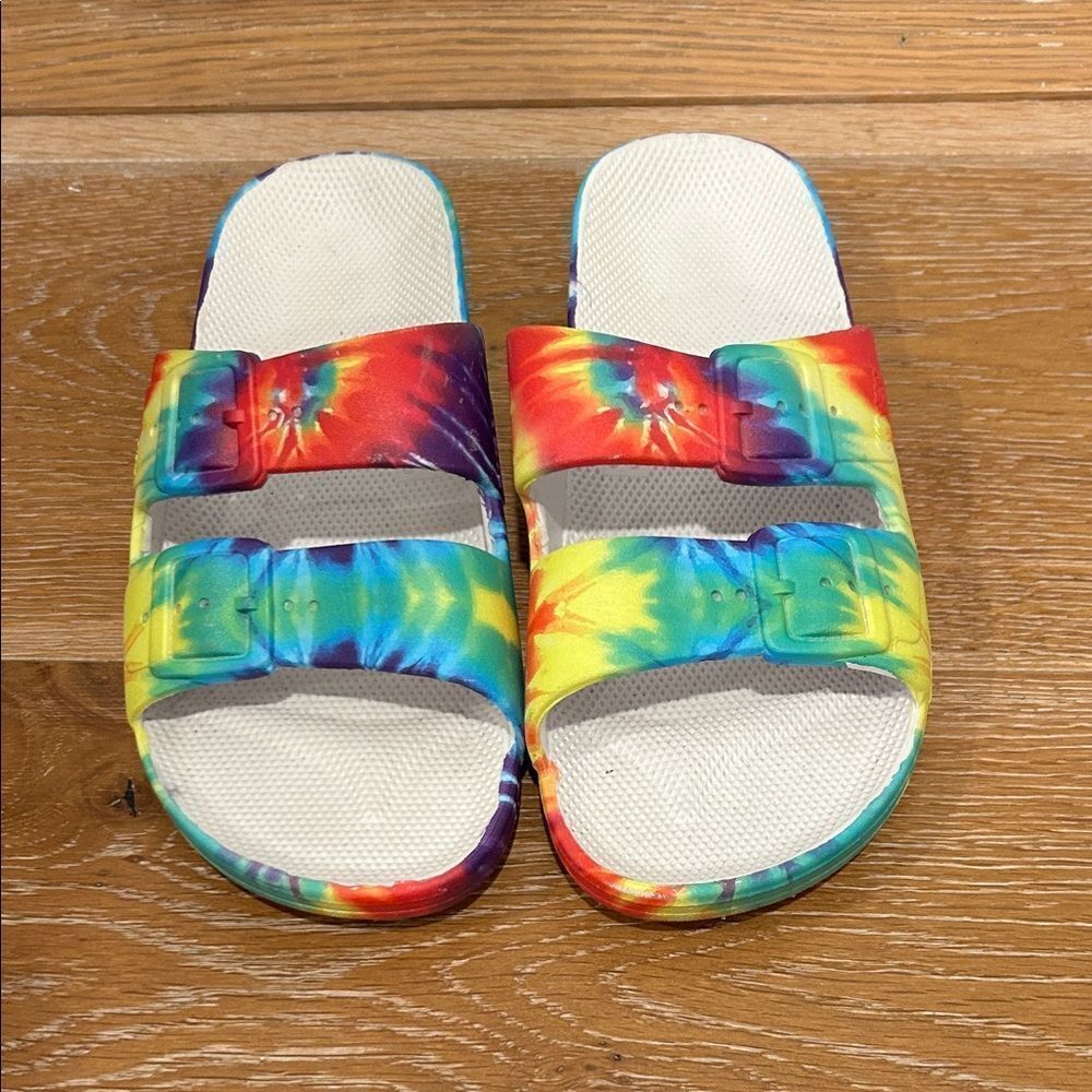 Freedom Moses Colorful Tie-Dye Sandals, Size 36/37